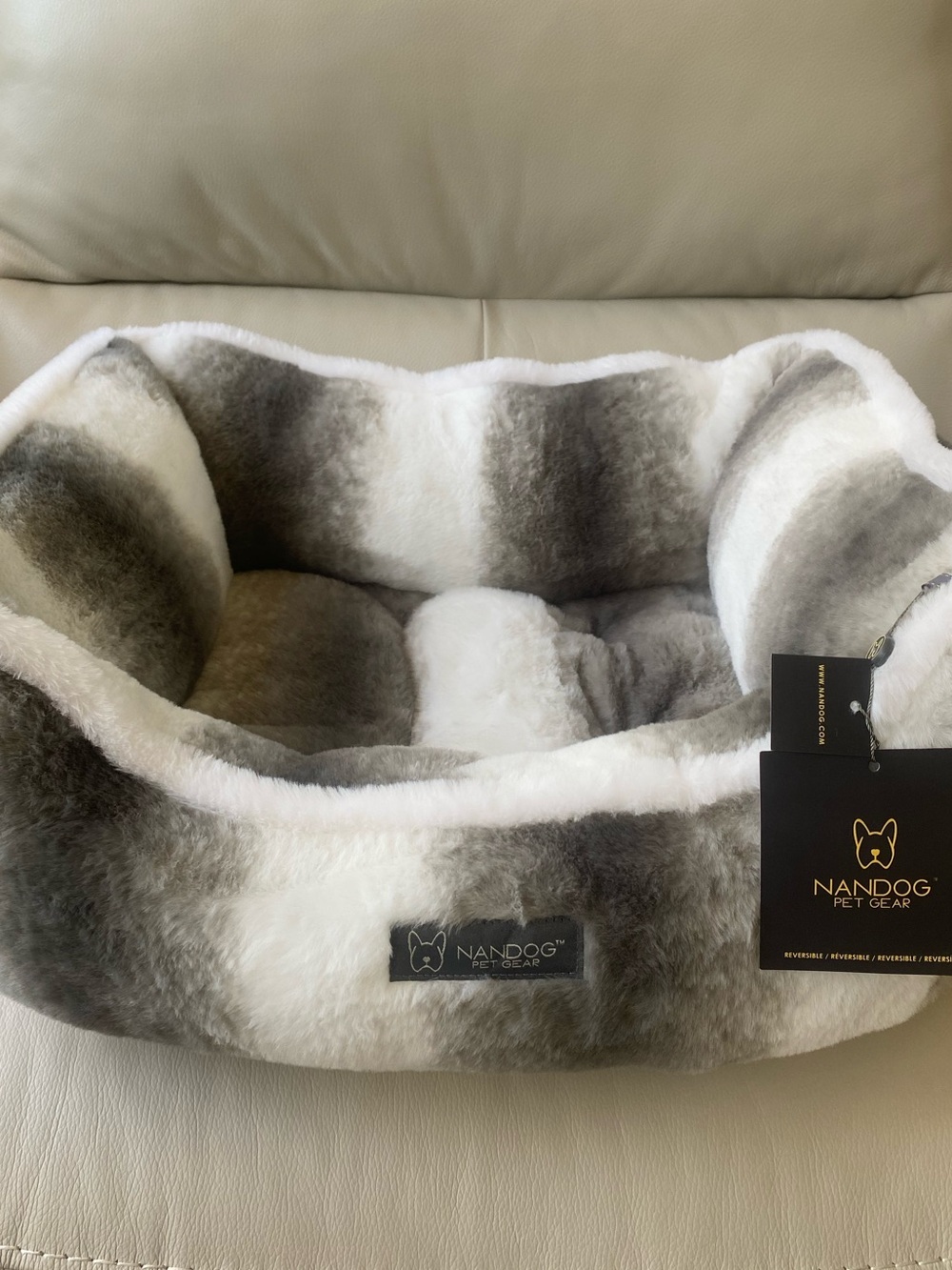 Nandog Pet Gear Cloud Collection Plush
Pet Bed